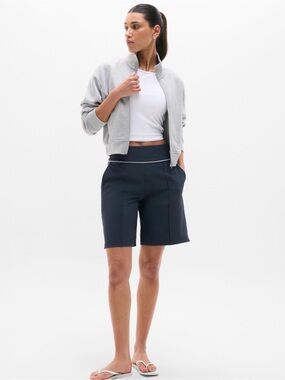 NWT Athleta Tee Time Bermuda 9”Eclispe/White Short Sz 6.